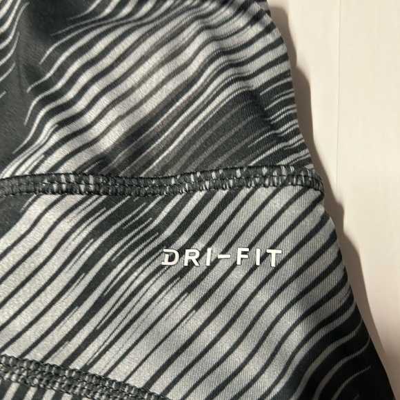 Nike women’s size medium dri-fit running leggings - Picture 7 of 14